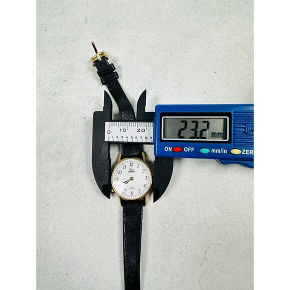 VTG Timex Watch Womens 23mm Gold Tone Classic Water Resistant New Battery - Picture 10 of 11